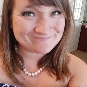 Meet your Posher, Alicia